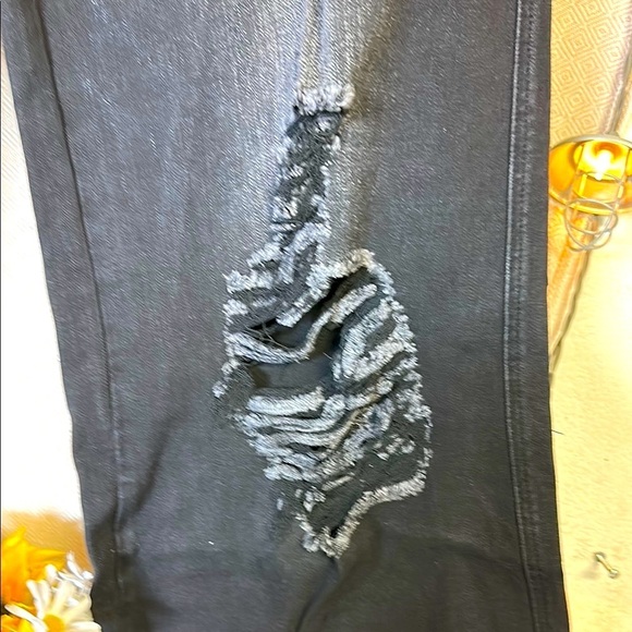 Blakely Black Distressed Jeans - Picture 8 of 14